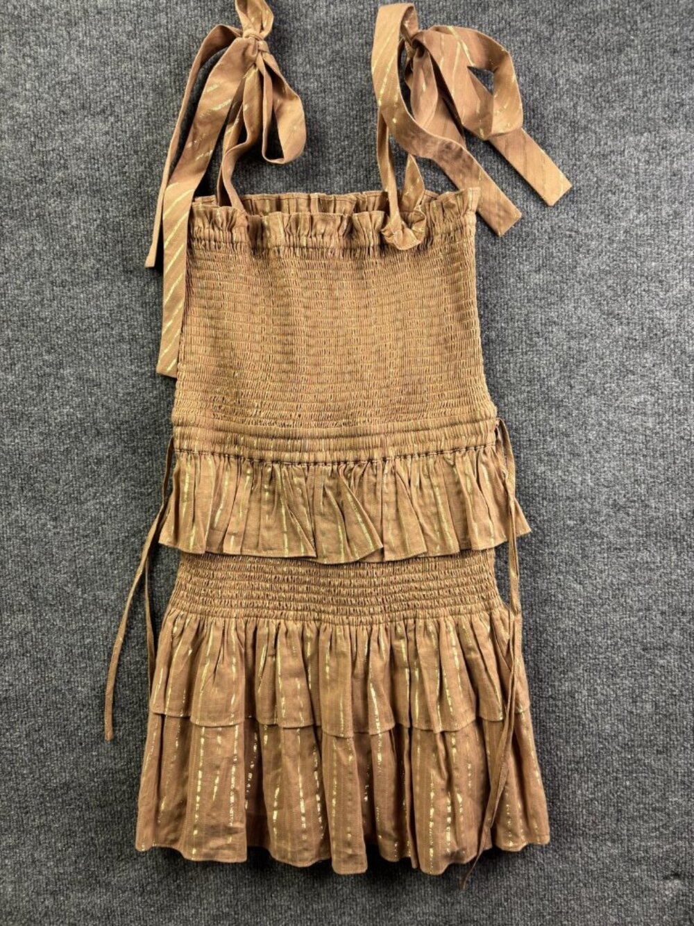 Shona Joy Dress Womens 8 Gold Metallic Stripe Smocked Ruffle Mini Sundress